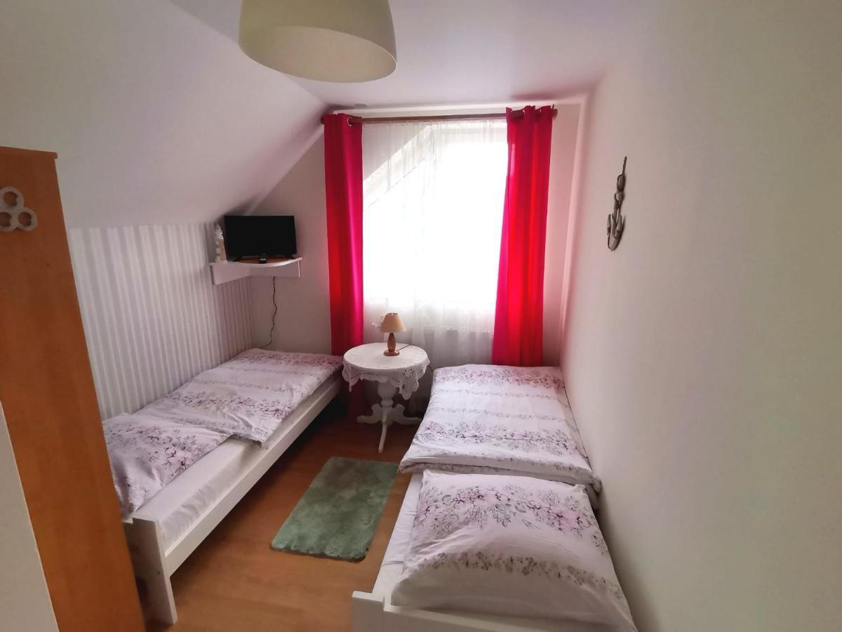 Pokoje Goscinne U Aleksandry Hel Kültér fotó